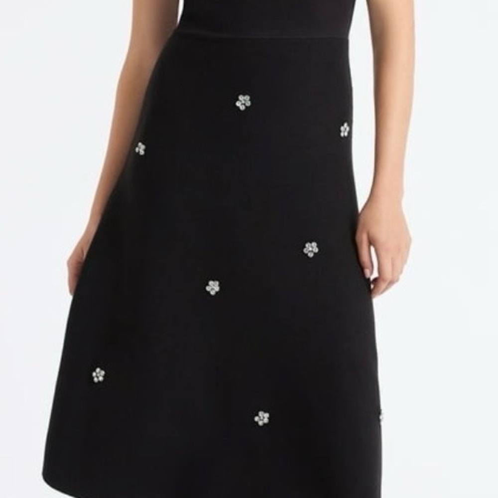 Free Assembly Elegant Black Sleeveless Dress with Floral Accents - Picture 14 of 15